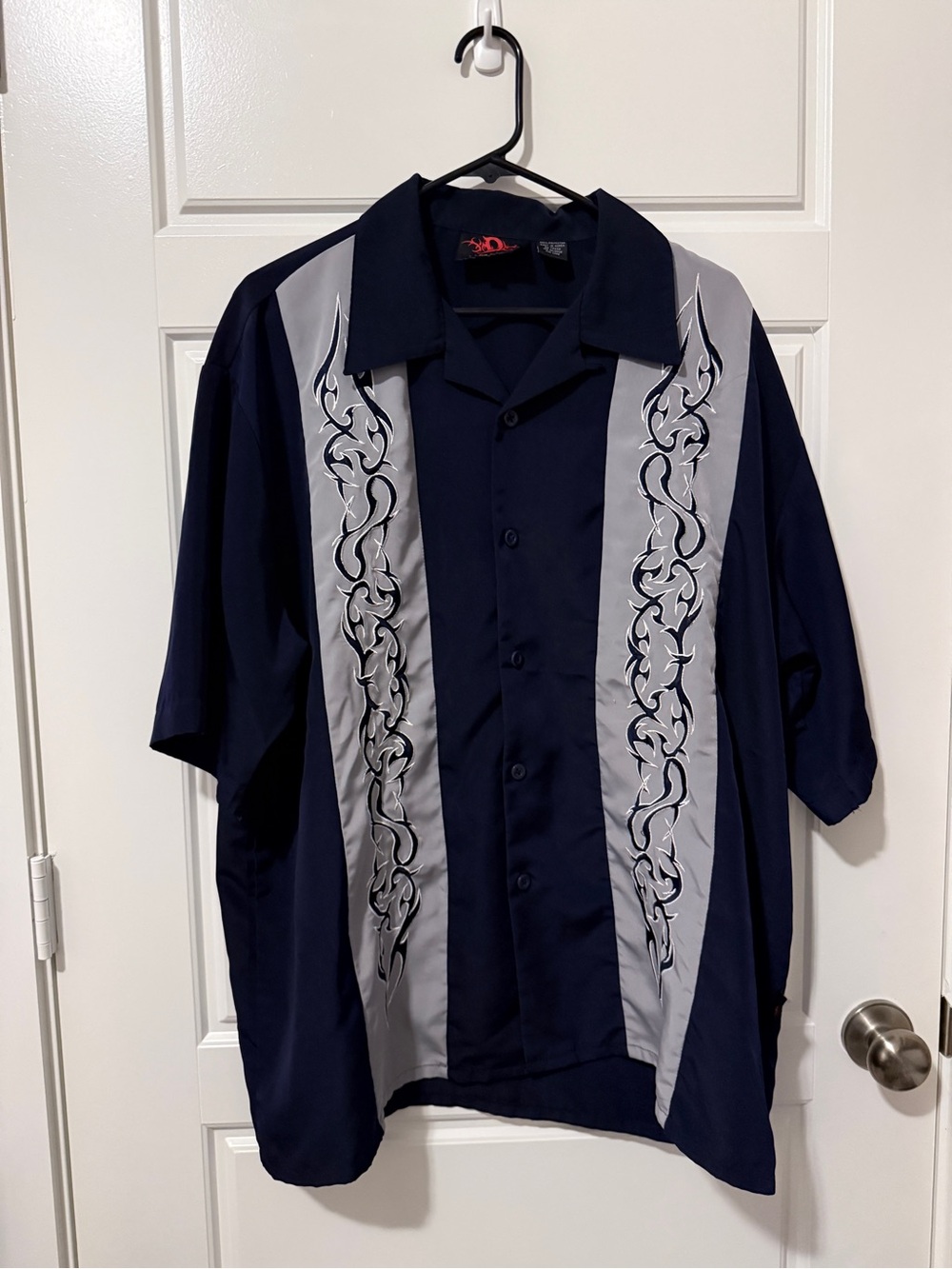 Men's Navy Short-Sleeve Button-Down Shirt with Light Gray Accent Panels